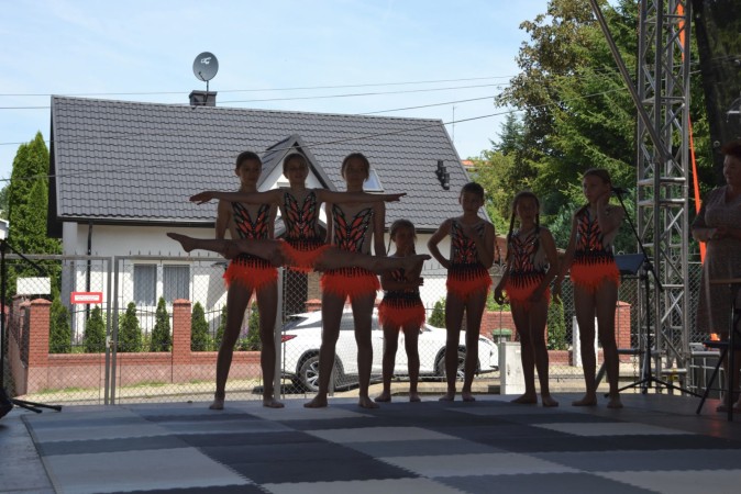 Namiot, scena - część artystyczna, zespół taneczny