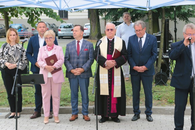 Otwarcie CZP - zaproszeni goście, przemawia dyrektor SP ZOZ Jarosław - Józef Długoń