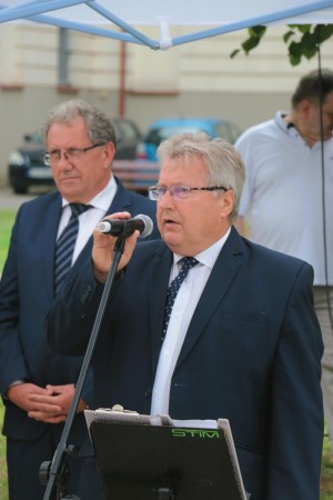Otwarcie CZP - zaproszeni goście, przemawia dyrektor SP ZOZ Jarosław - Józef Długoń