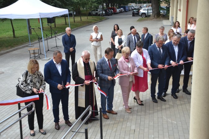 Otwarcie CZP - zaproszeni gośćcie, uroczyste przecięcie wstęgi