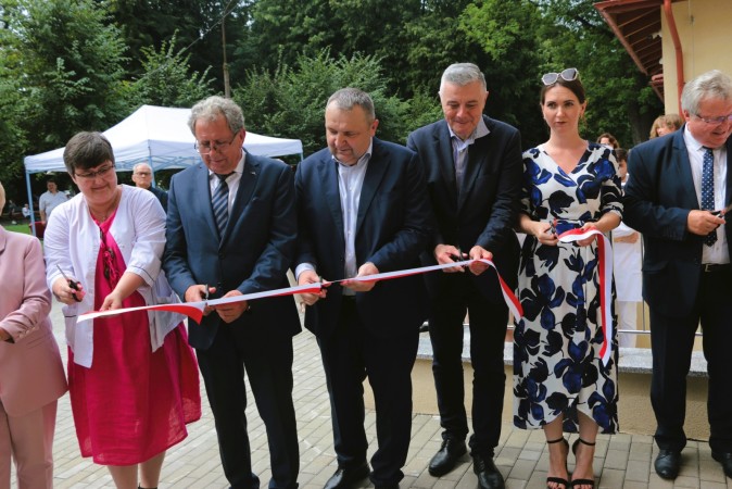 Otwarcie CZP - zaproszeni gośćcie, uroczyste przecięcie wstęgi